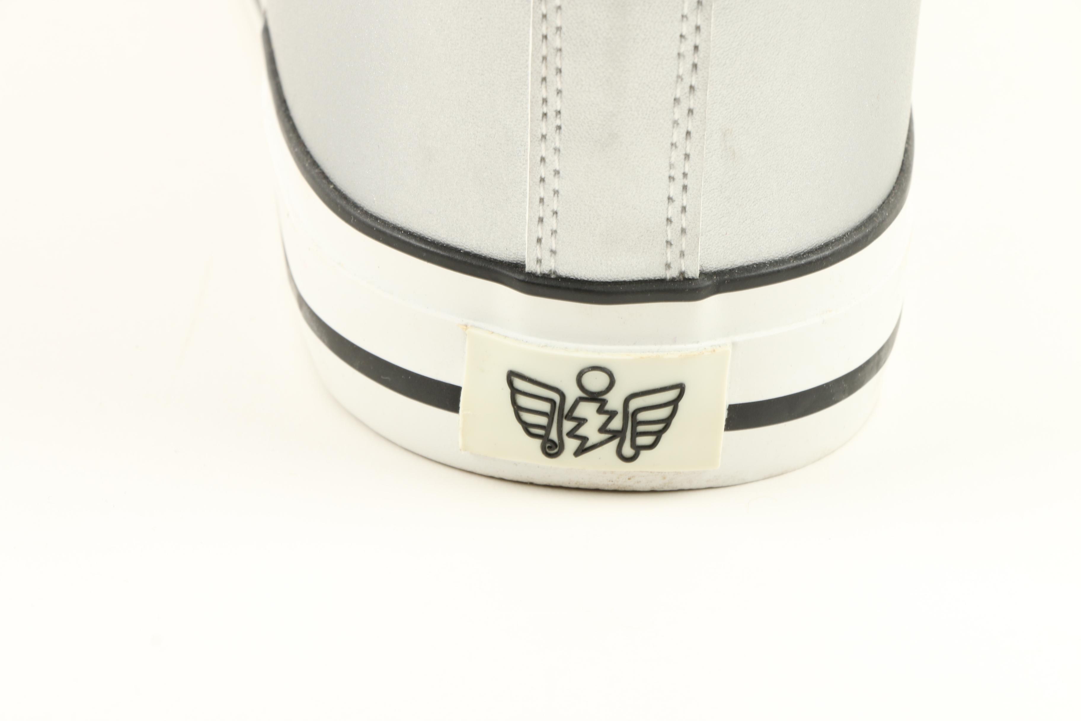 iiJin Metallic Silver Sneakers