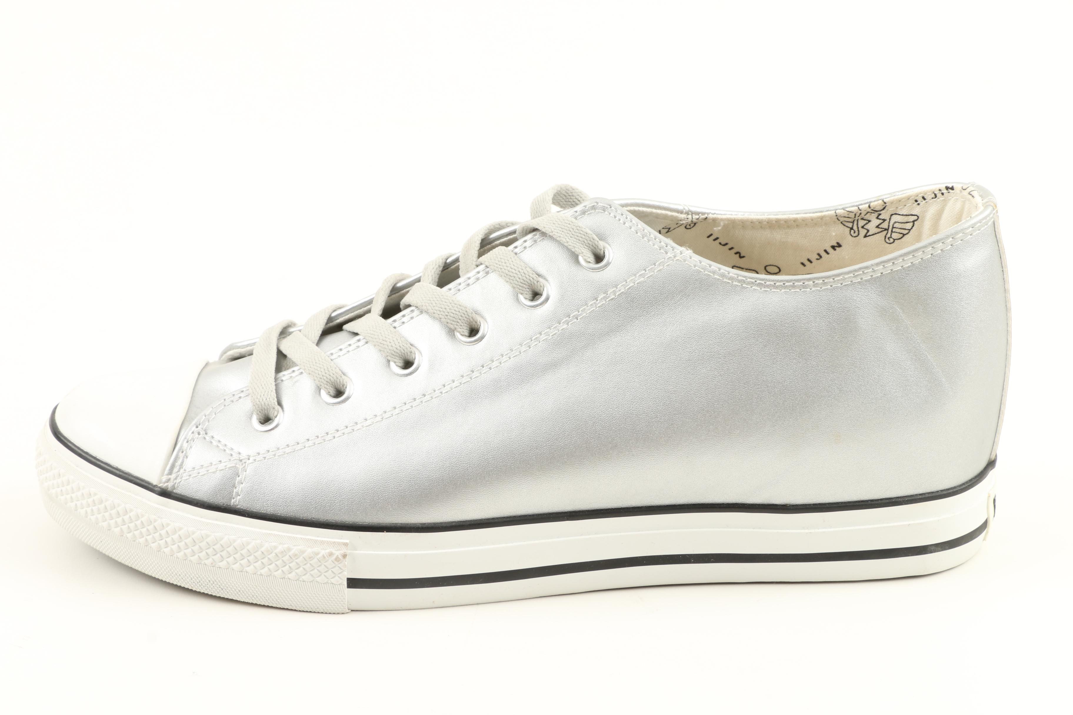 iiJin Metallic Silver Sneakers