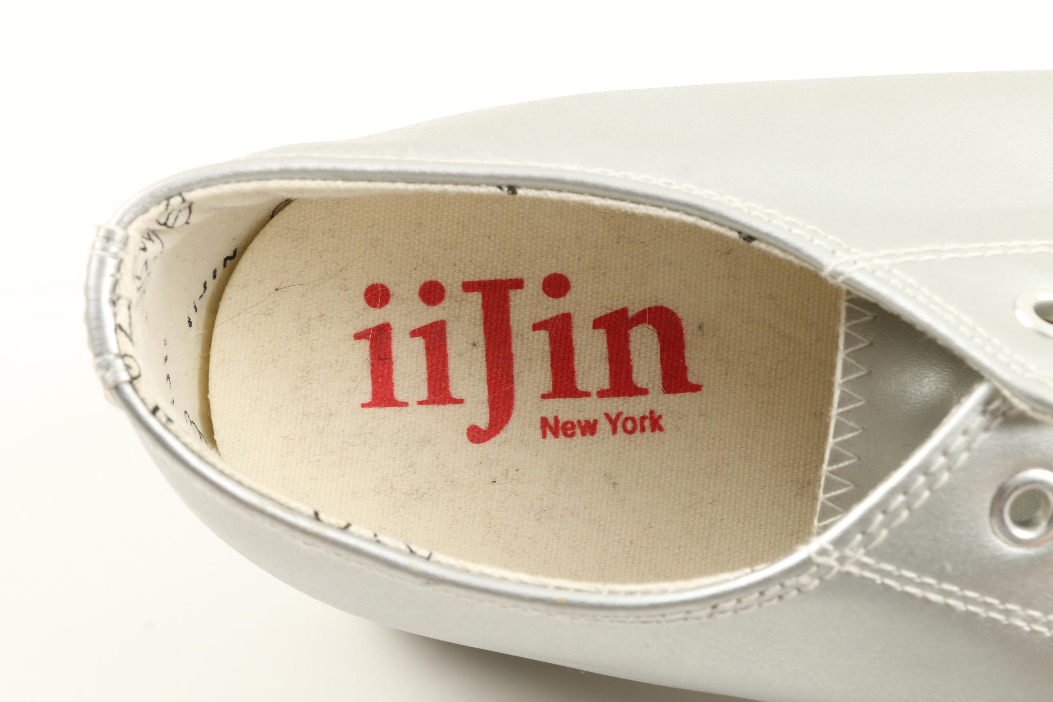 iiJin Metallic Silver Sneakers