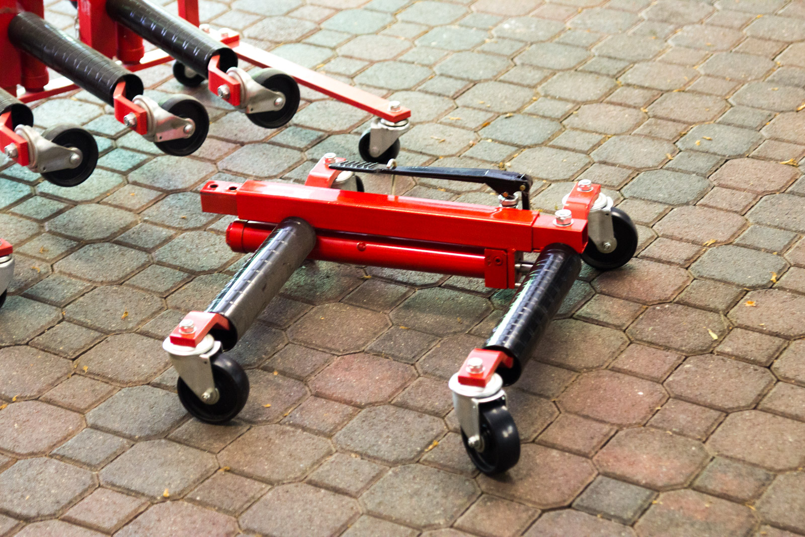 Griot's Garage Hydraulic Automobile Wheel Dolly Set and Stand