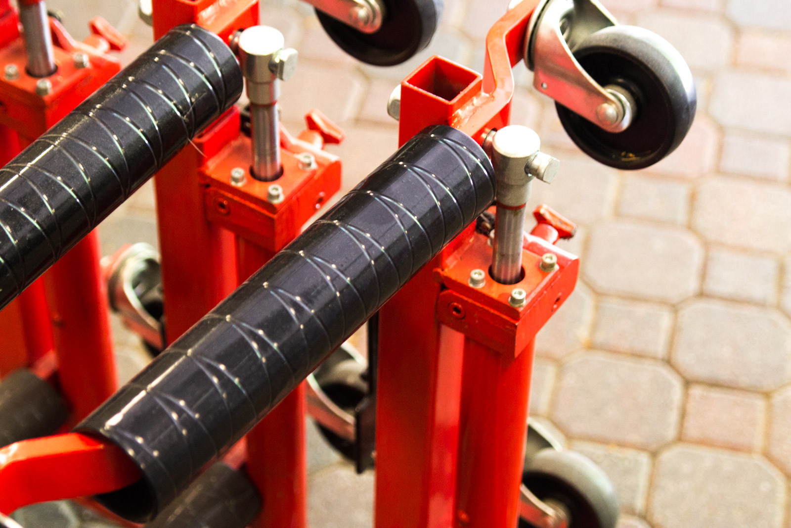 Griot's Garage Hydraulic Automobile Wheel Dolly Set and Stand