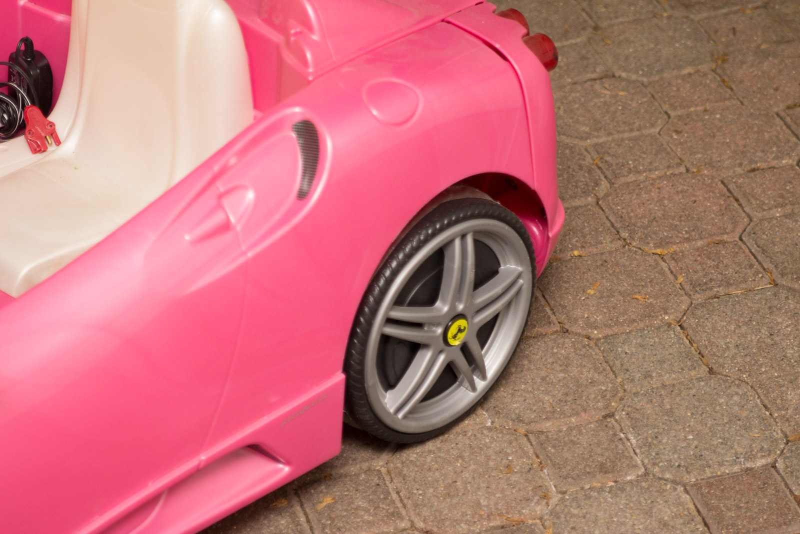 Children's Ferrari F430 6v Rechargeable Car by Feber