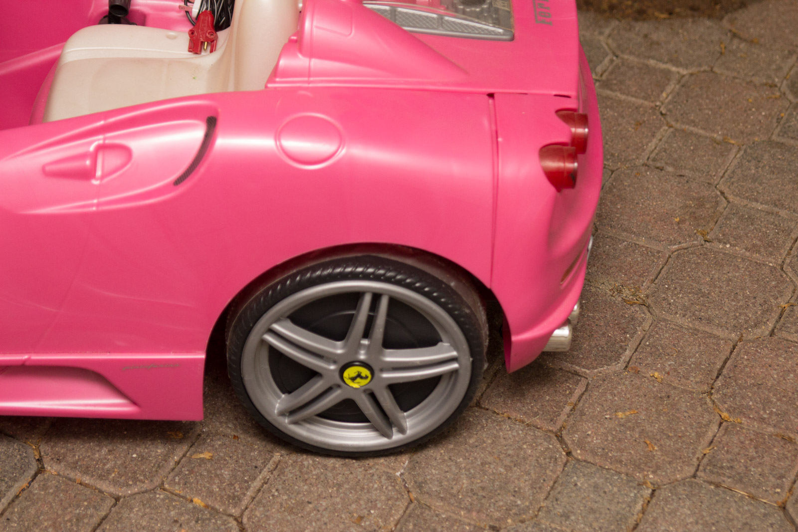 Children's Ferrari F430 6v Rechargeable Car by Feber