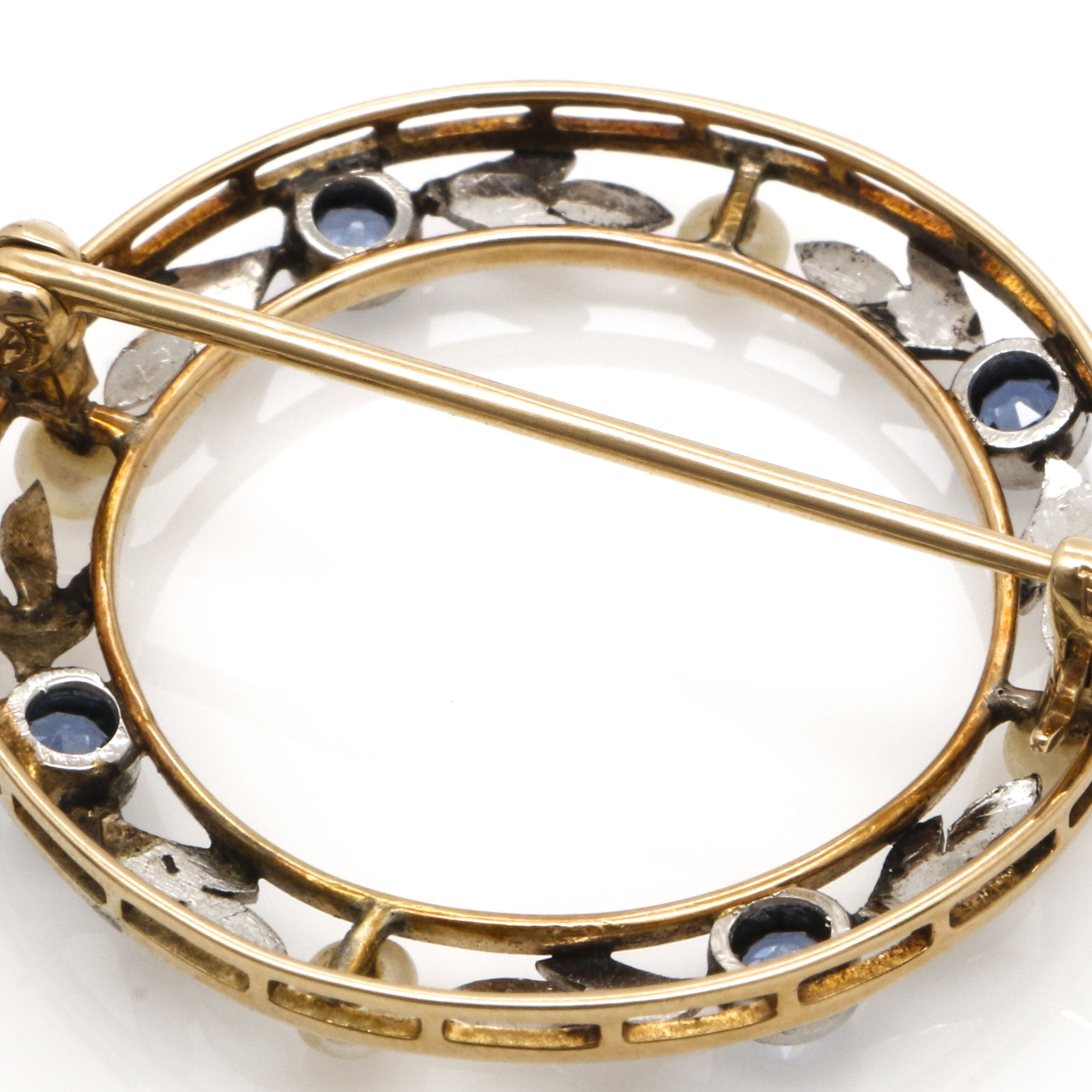 10K Yellow Gold Brooch With Sapphire and Cultured Pearl