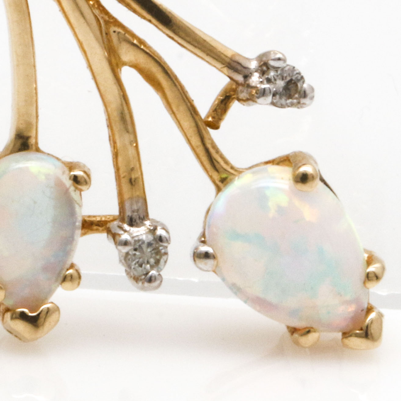 14K Yellow Gold Pendant With Diamonds and Synthetic Opal