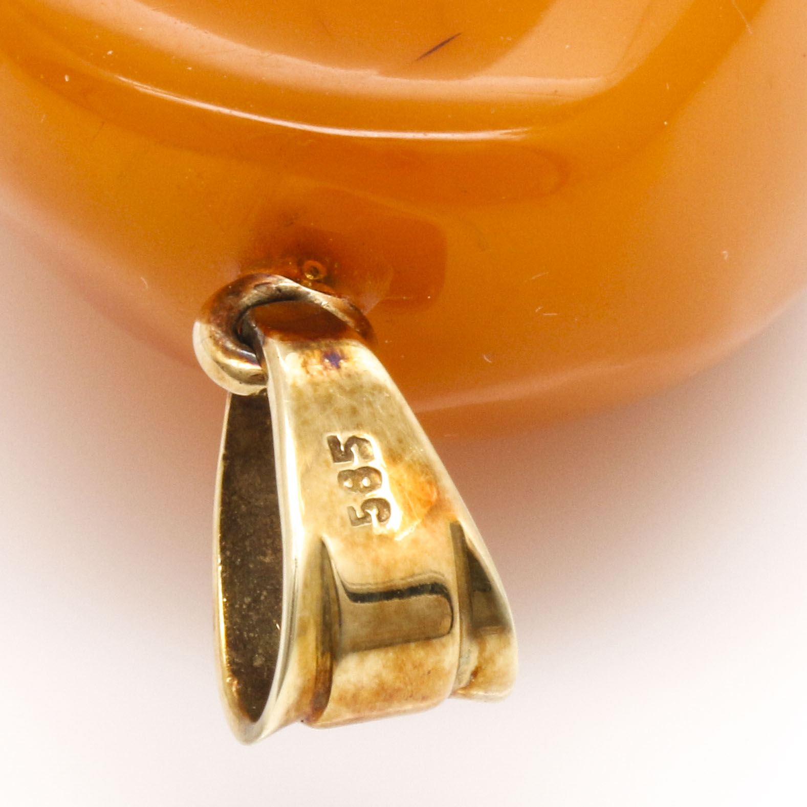 14K Yellow Gold Amber Pendant