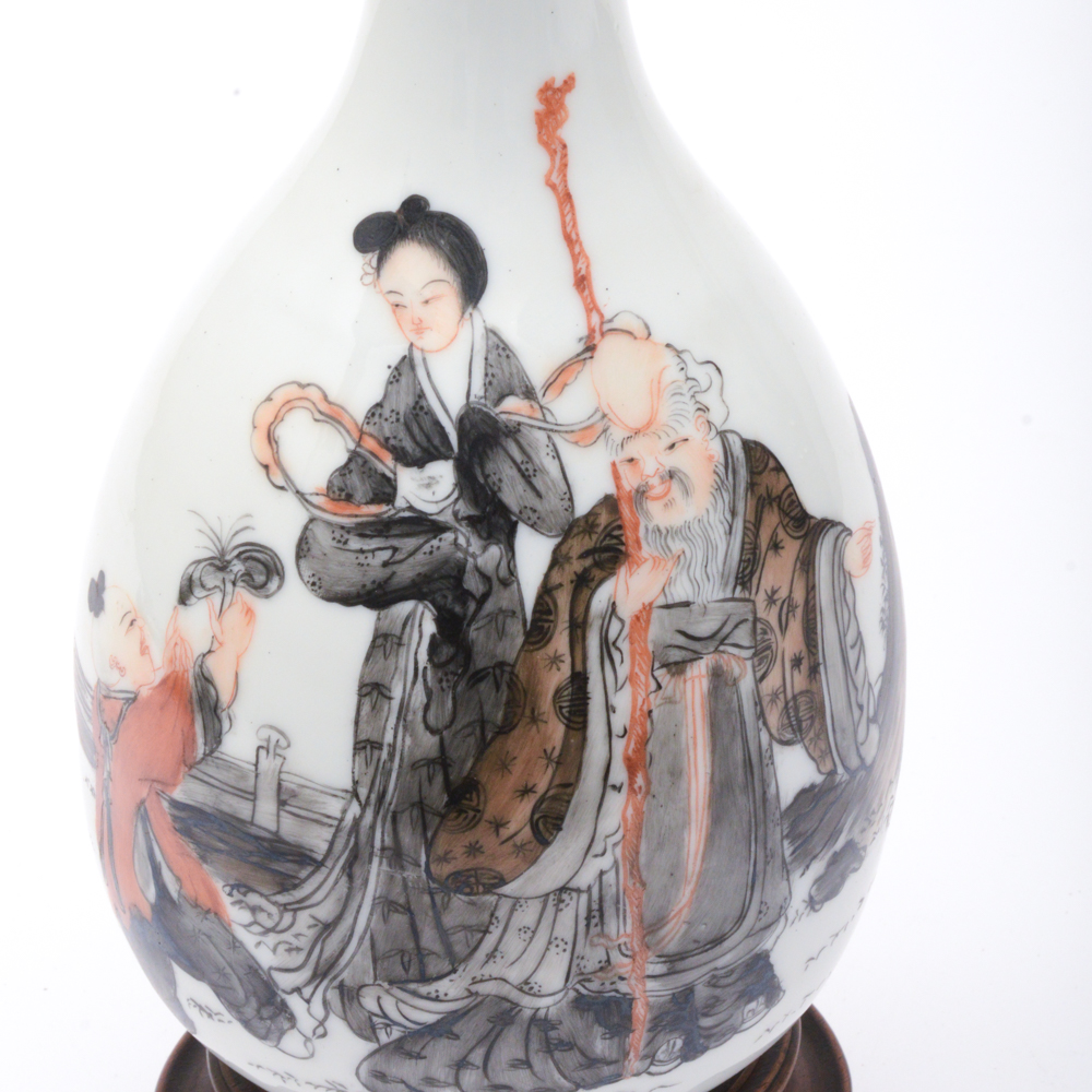 Early 20th Century Chinese Porcelain Vase