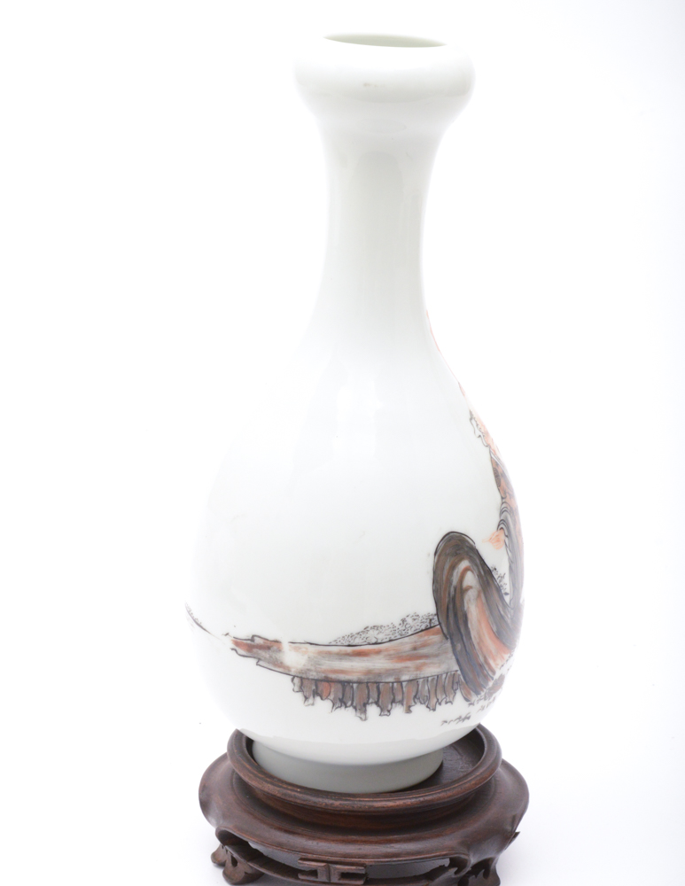 Early 20th Century Chinese Porcelain Vase