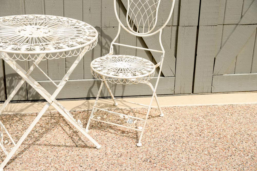 White Metal Patio Side Table and Chair