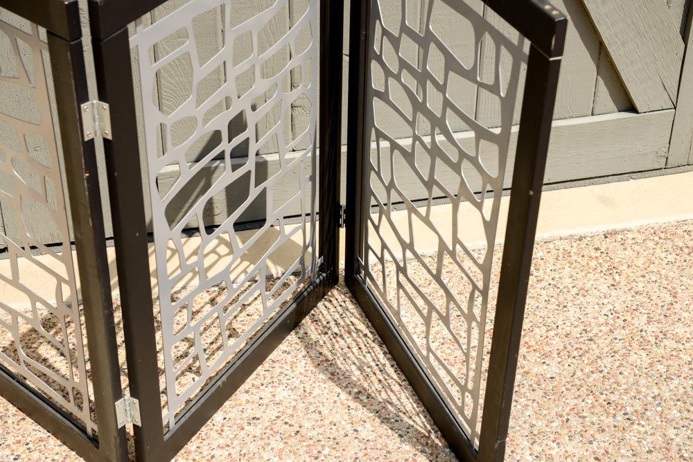 Tri-Fold Metal and Wood Screen