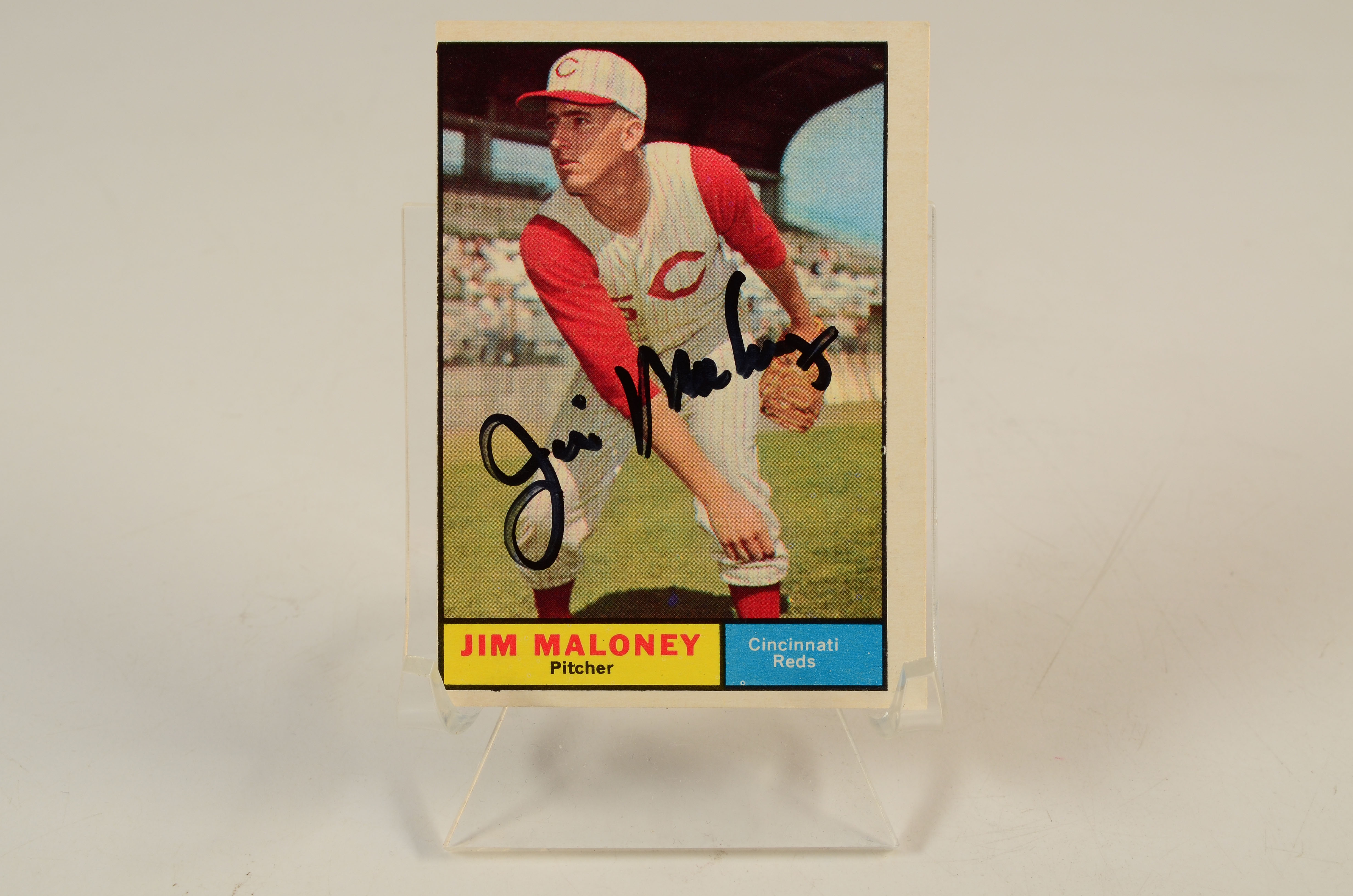 Twelve Cincinnati Reds Signed Baseball Cards