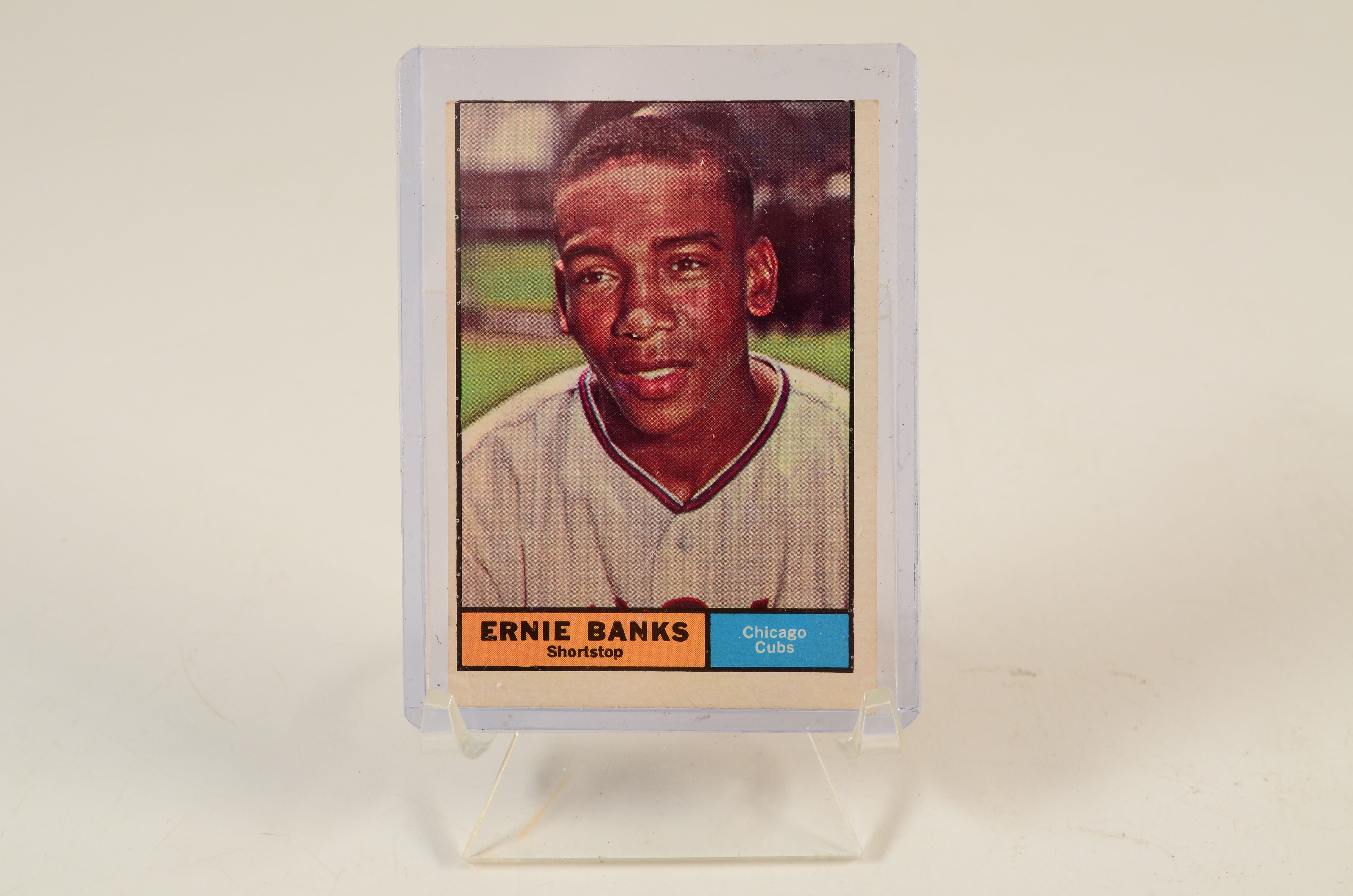 1961 Ernie Banks and Frank Robinson Topps Baseball Cards