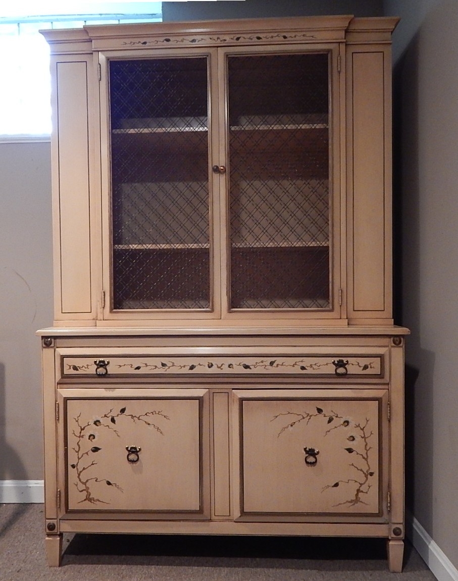 Vintage Rway "Venetian" Hutch