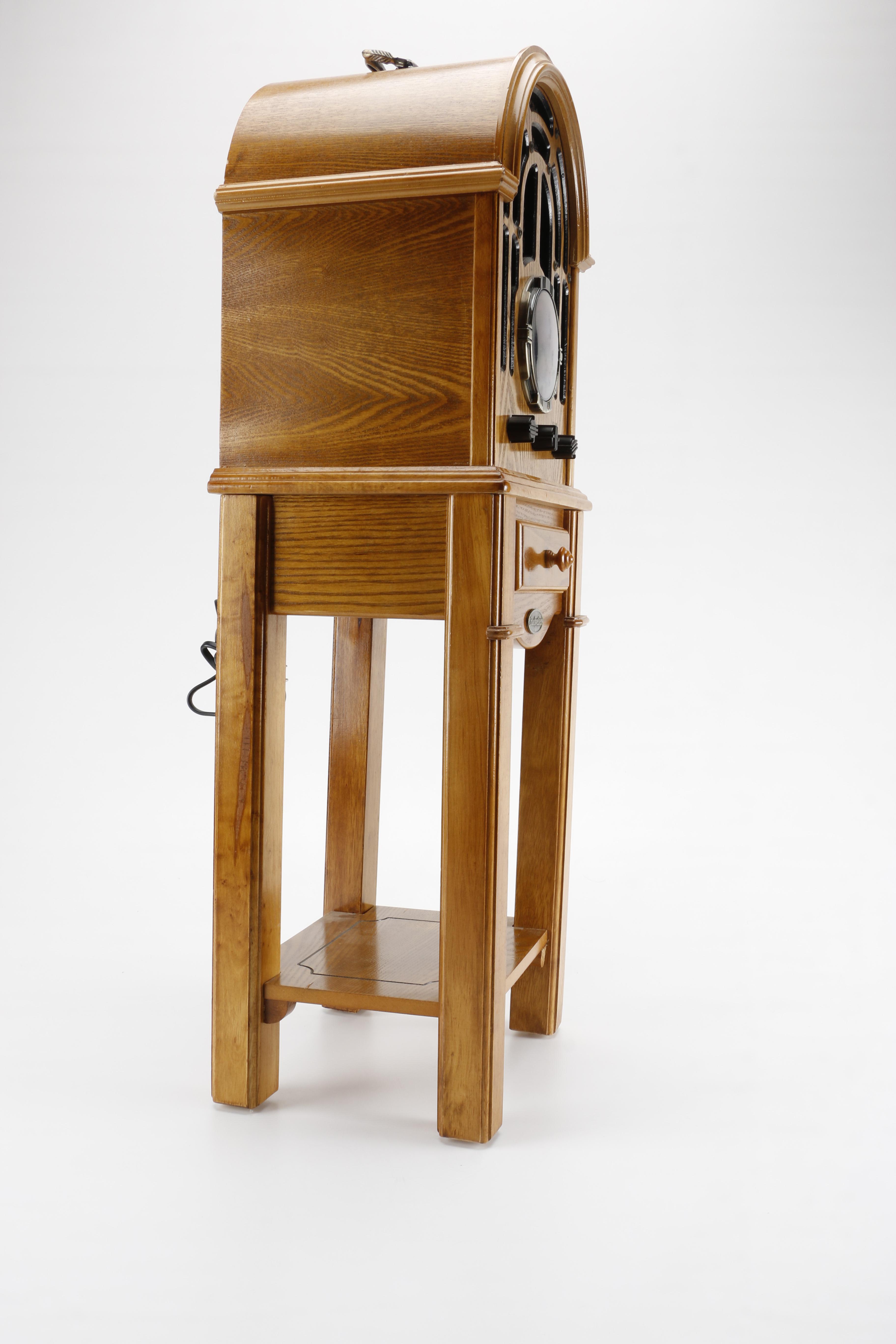 Faux Vintage Crosley Budweiser Collector's Edition Cassette Radio