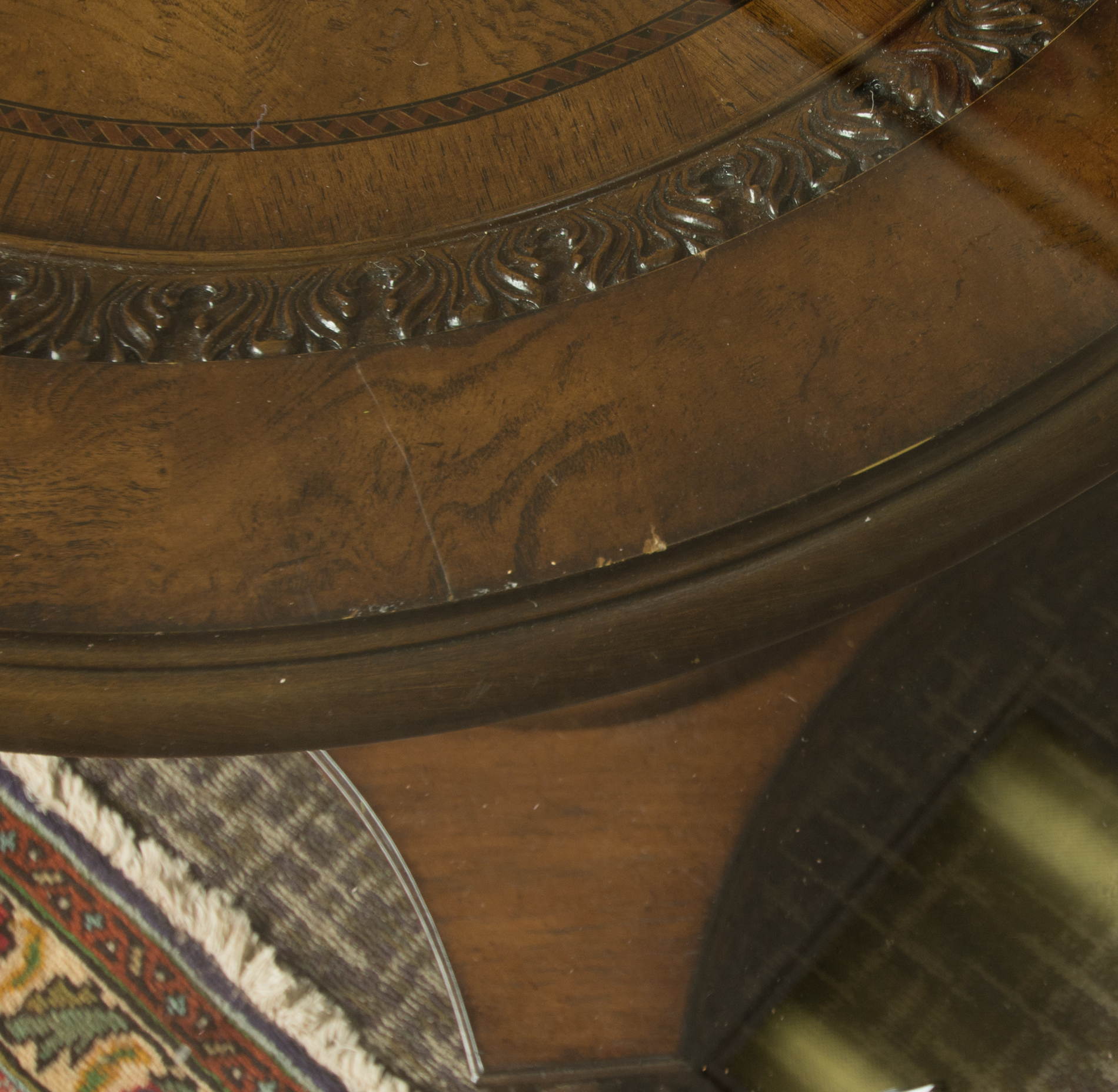 Havertys Villa Clare Round Dining Table