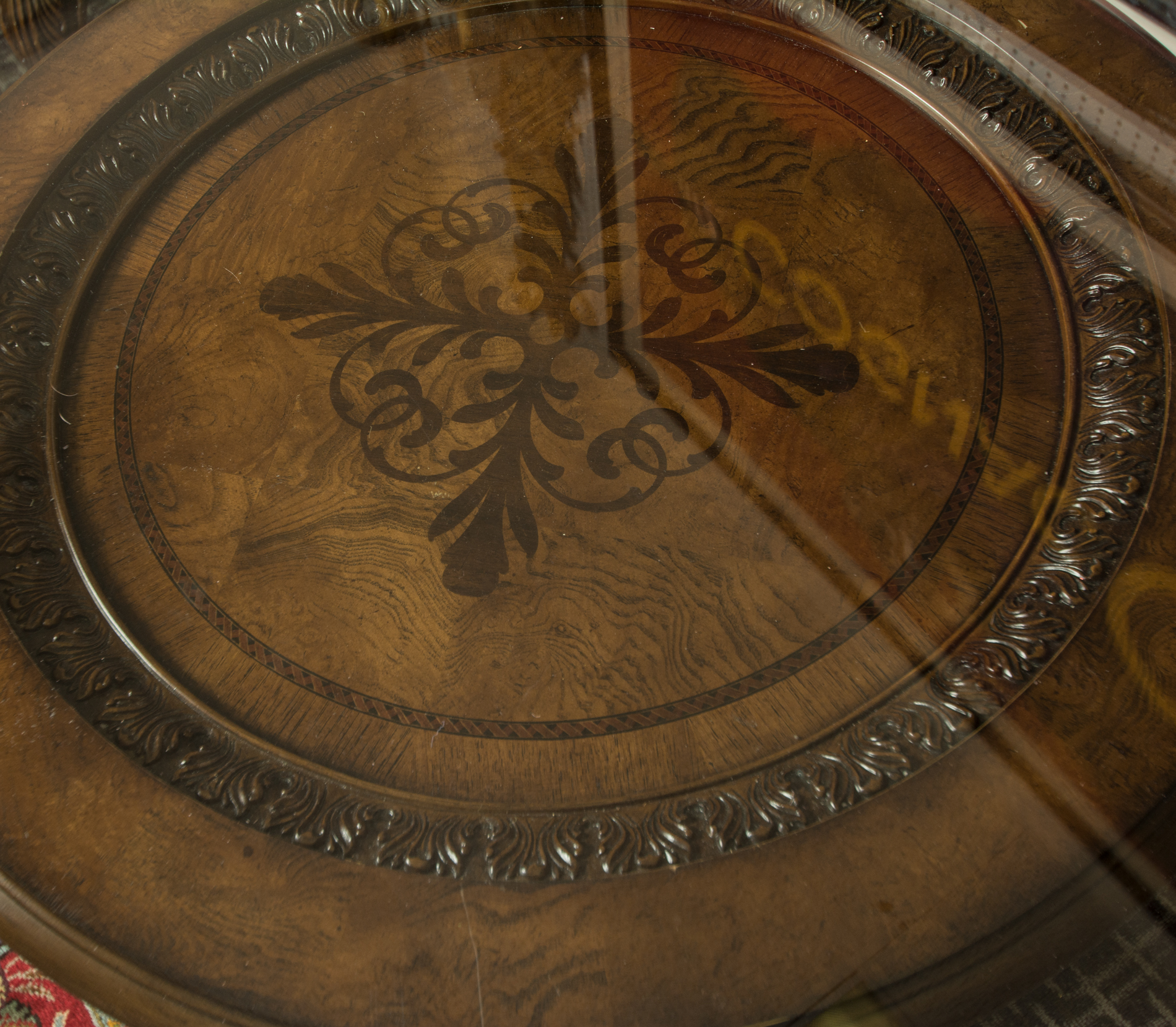 Havertys Villa Clare Round Dining Table