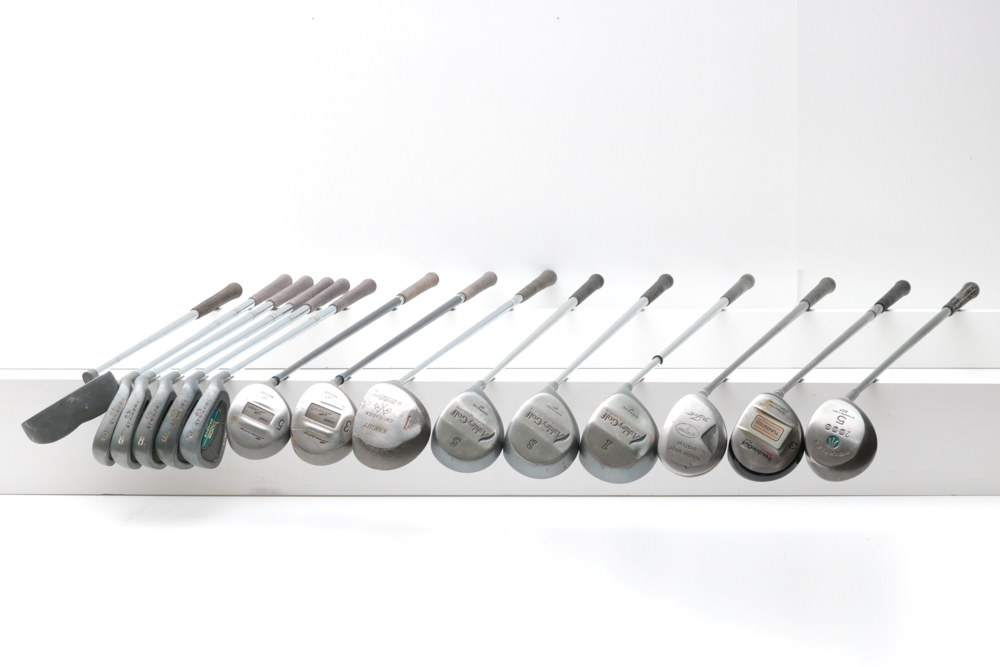 Foldable Two Wheel Push/Pull Wilson Golf Cart with Wilson Bag and Variety of Clubs