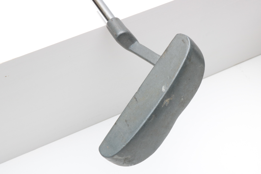 Foldable Two Wheel Push/Pull Wilson Golf Cart with Wilson Bag and Variety of Clubs