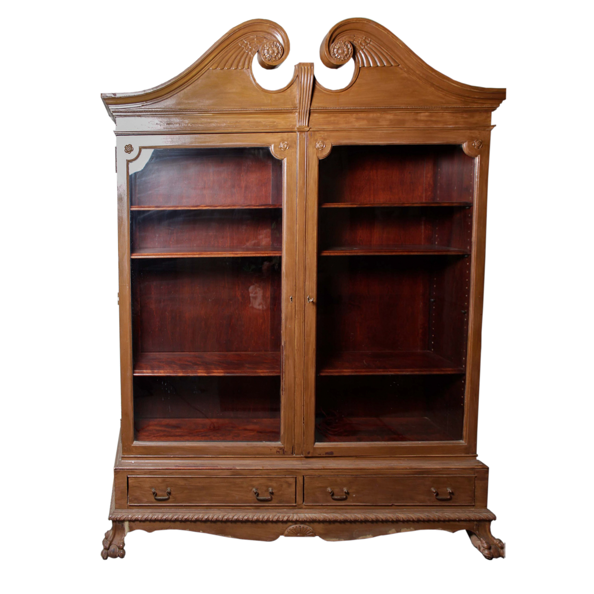 Early 20th Century Paine Furniture Chippendale-Style Display Cabinet