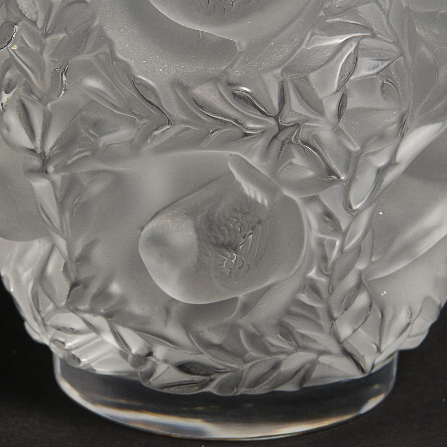 Lalique Cristal "Bagatelle" Vase