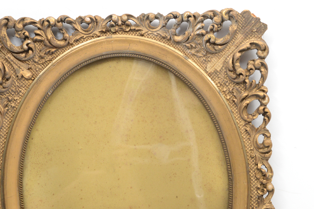 Vintage Gold Tone Frame with Oval Glass