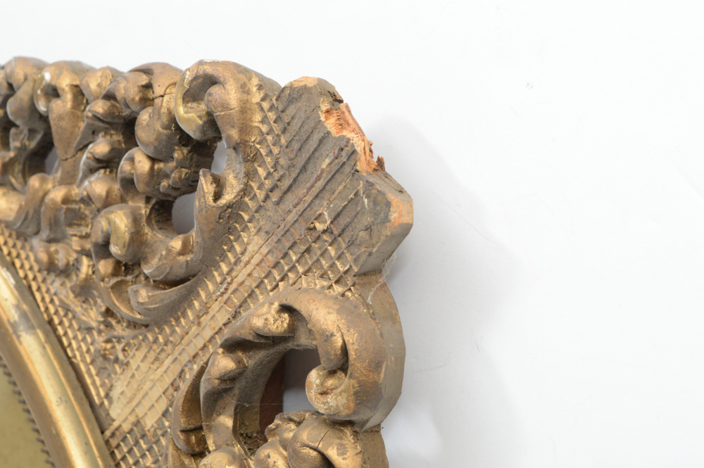 Vintage Gold Tone Frame with Oval Glass