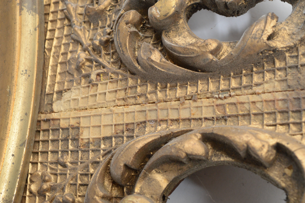 Vintage Gold Tone Frame with Oval Glass