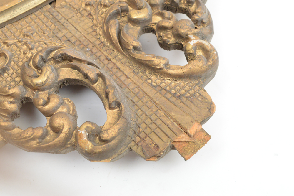 Vintage Gold Tone Frame with Oval Glass