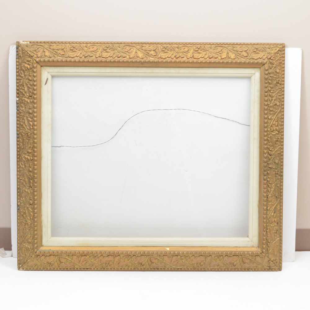 Vintage Ornate Gold Tone Frame with Oak Leaf Decoration