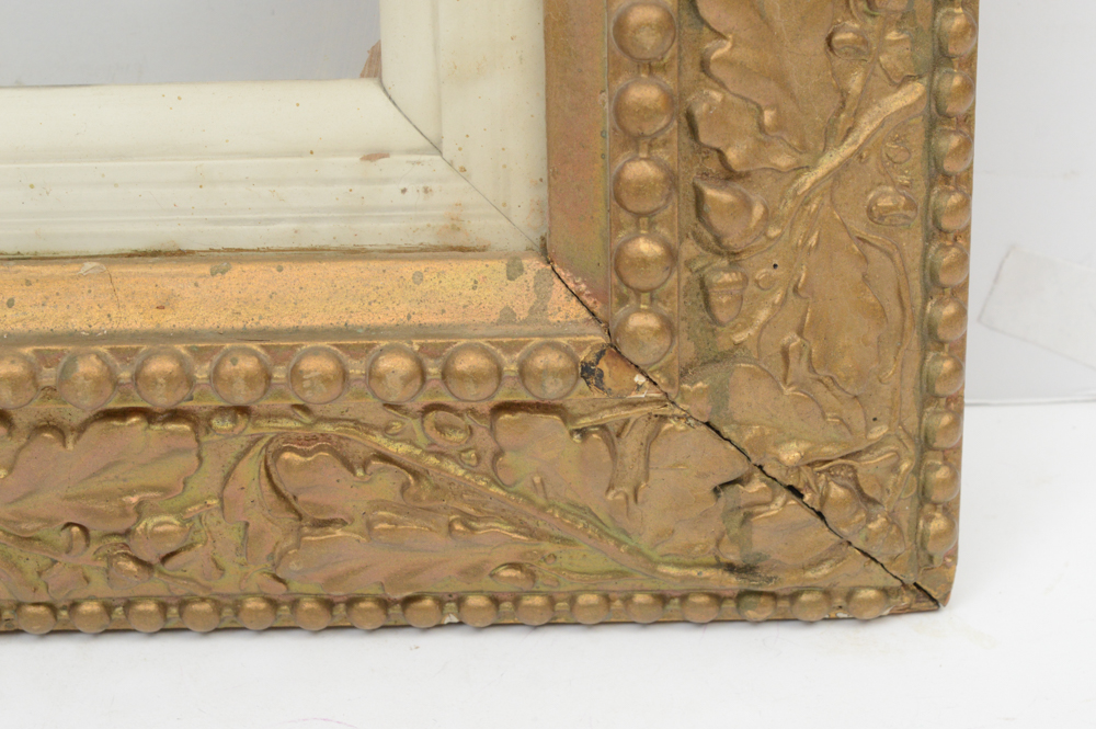 Vintage Ornate Gold Tone Frame with Oak Leaf Decoration