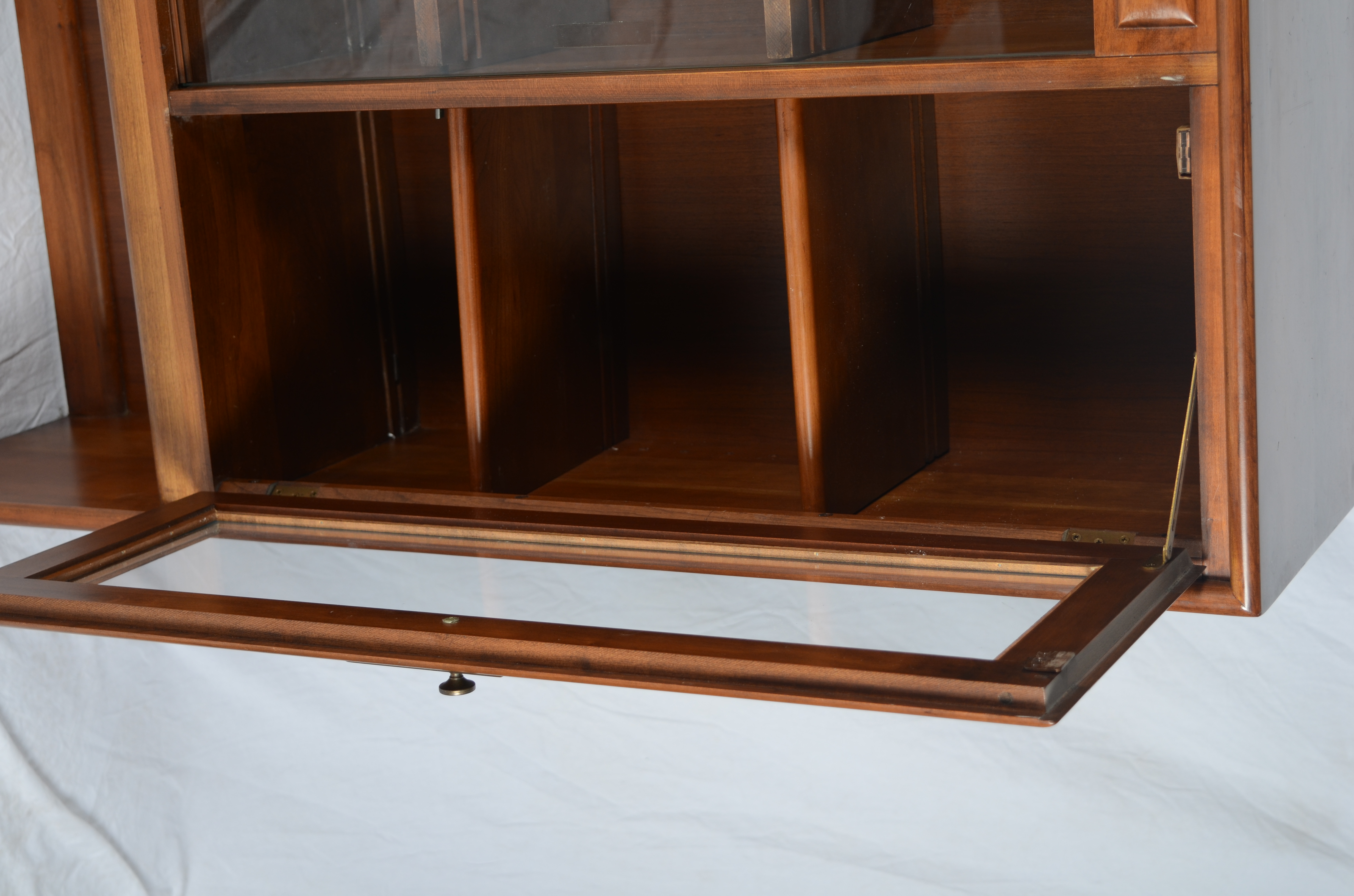 Mid Century Modern Heywood Wakefield "Cliff House" Buffet with China Cabinet