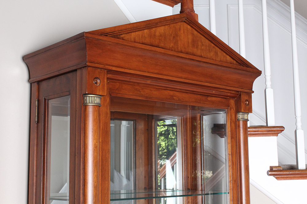 Ethan Allen "Medallion" Curio Cabinet