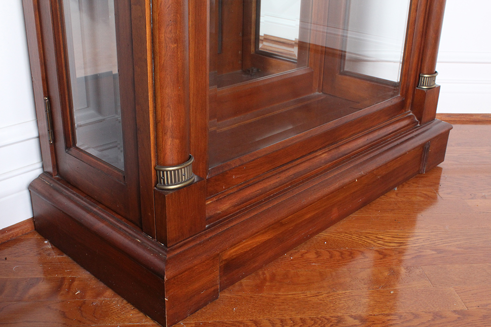 Ethan Allen "Medallion" Curio Cabinet