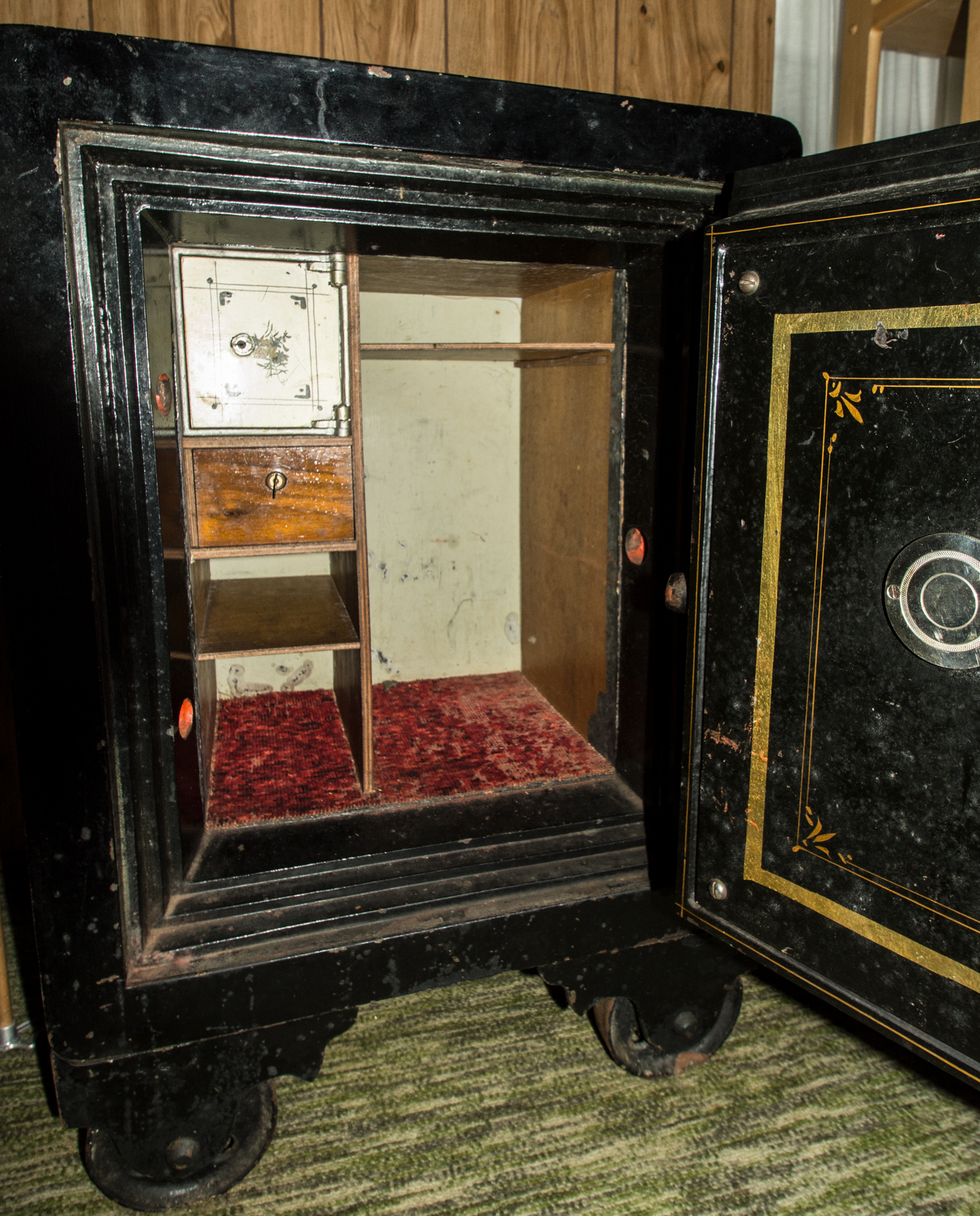 Antique Yale Safe