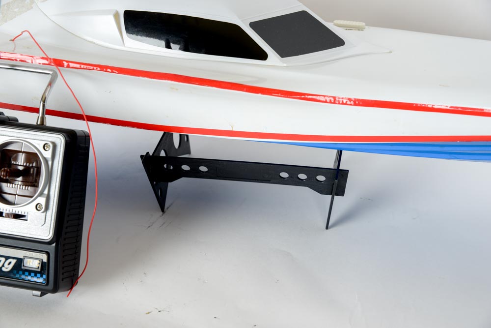 EP Racing Boat with R/C Controller