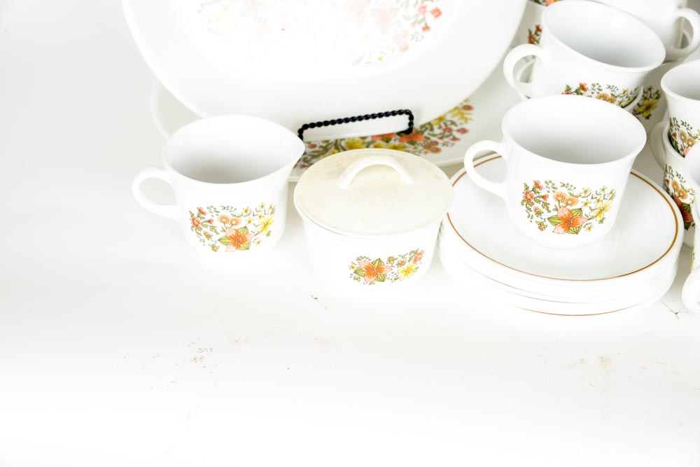 Set of Corelle Dinnerware