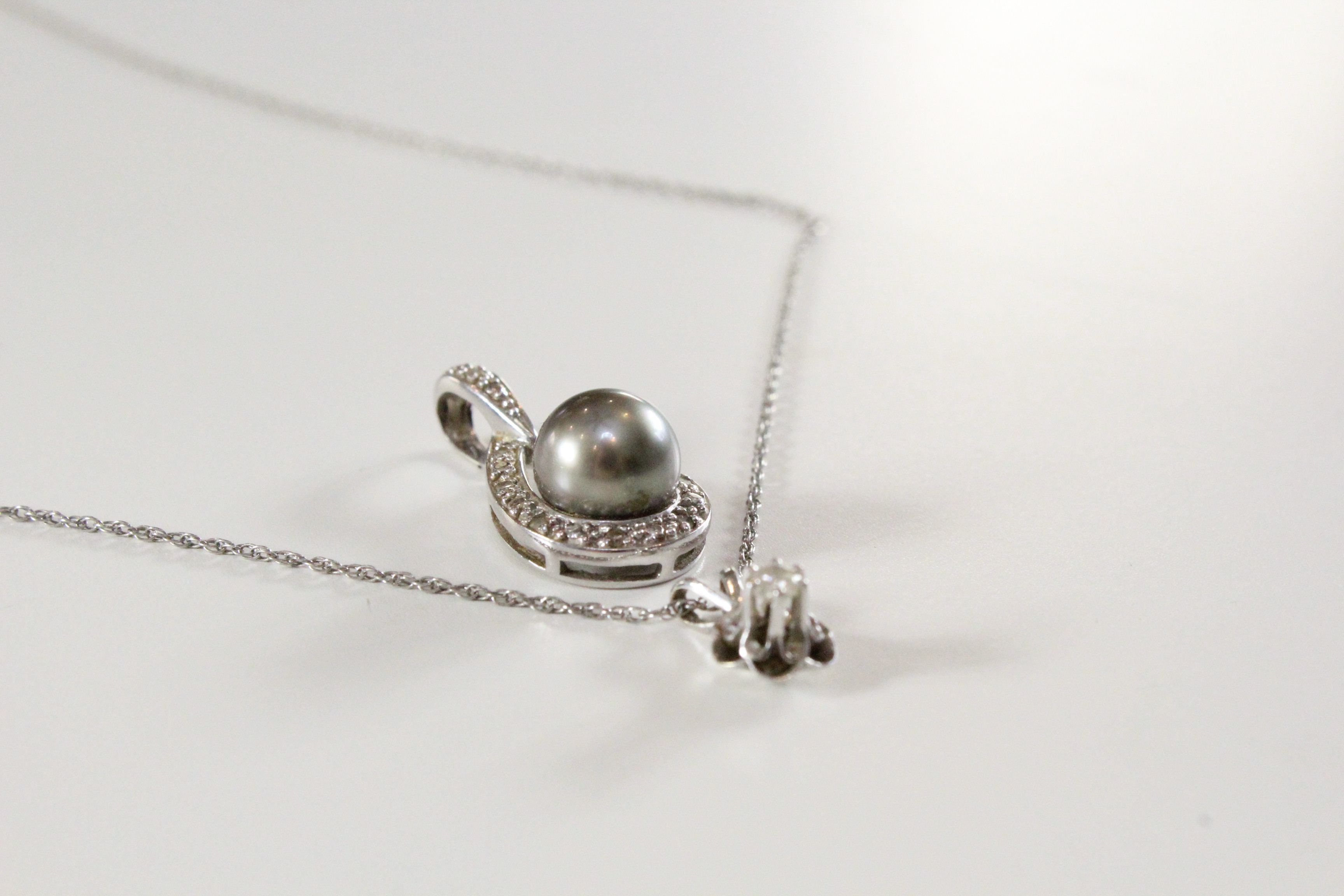 14K White Gold Pendant Necklace and Tahitian Black Pearl Pendant