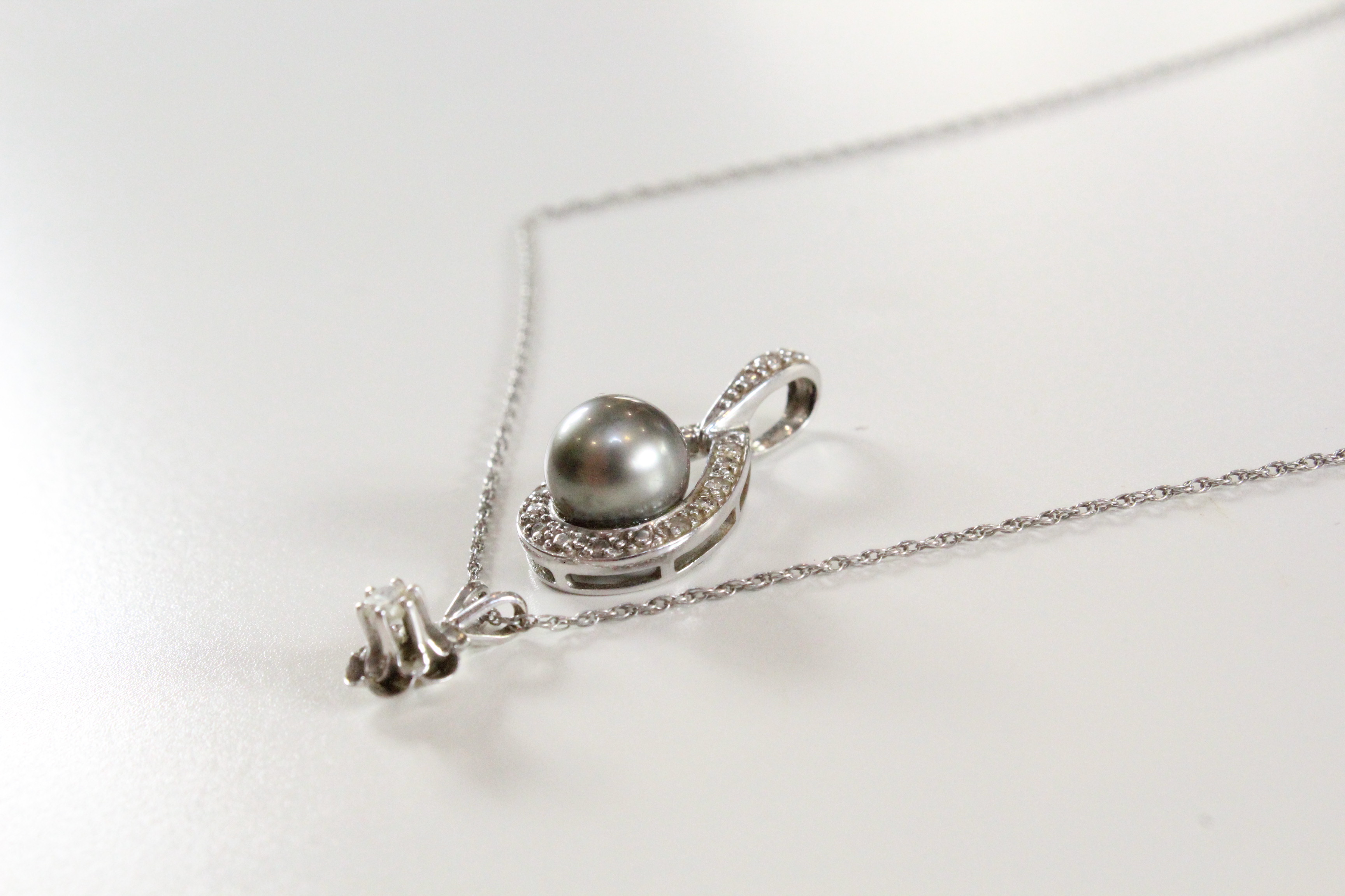 14K White Gold Pendant Necklace and Tahitian Black Pearl Pendant