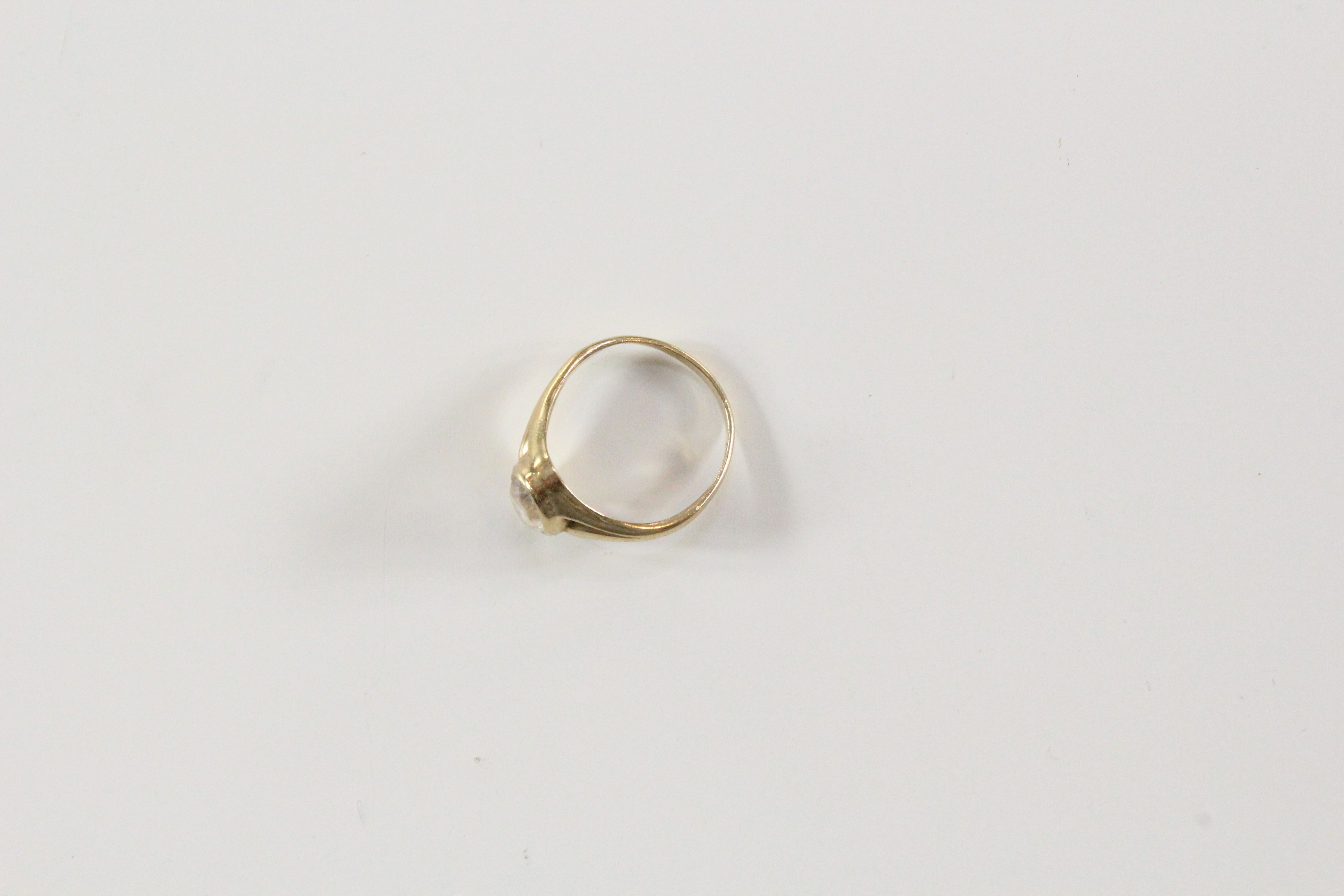 10K Oval Glass Ring