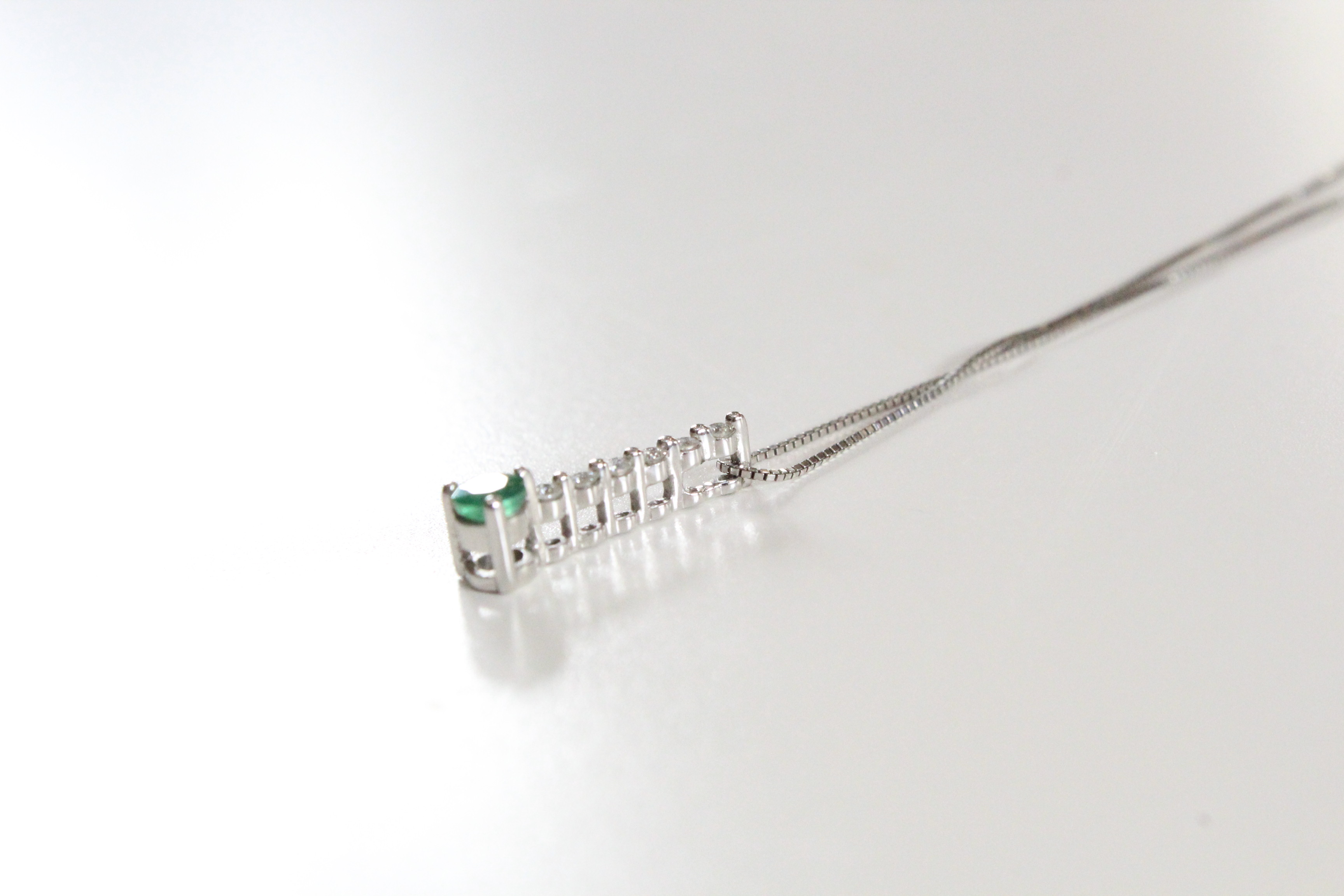 14K White Gold Diamond and Emerald Necklace