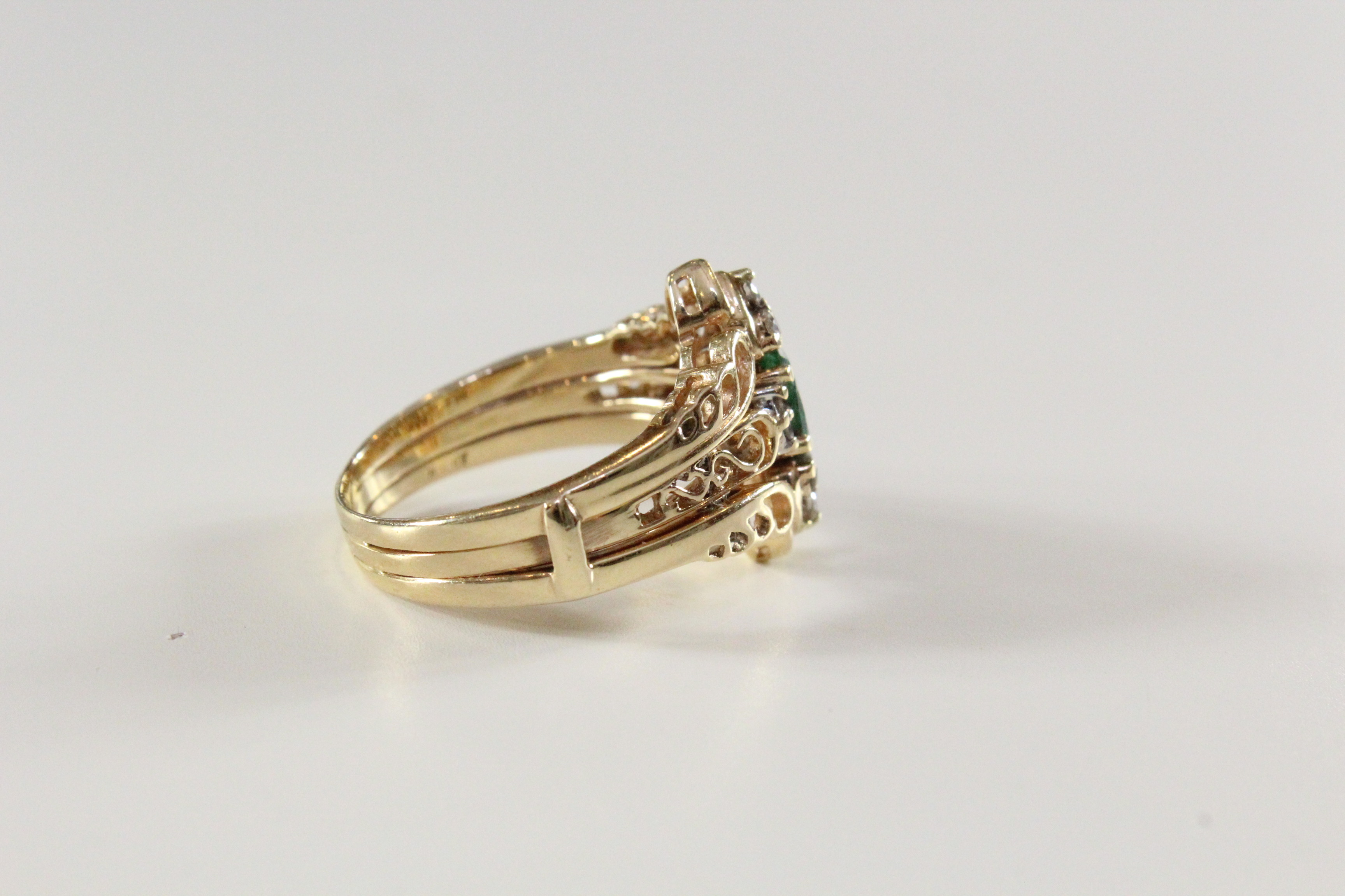 10K Yellow Gold Diamond and Emerald Ring