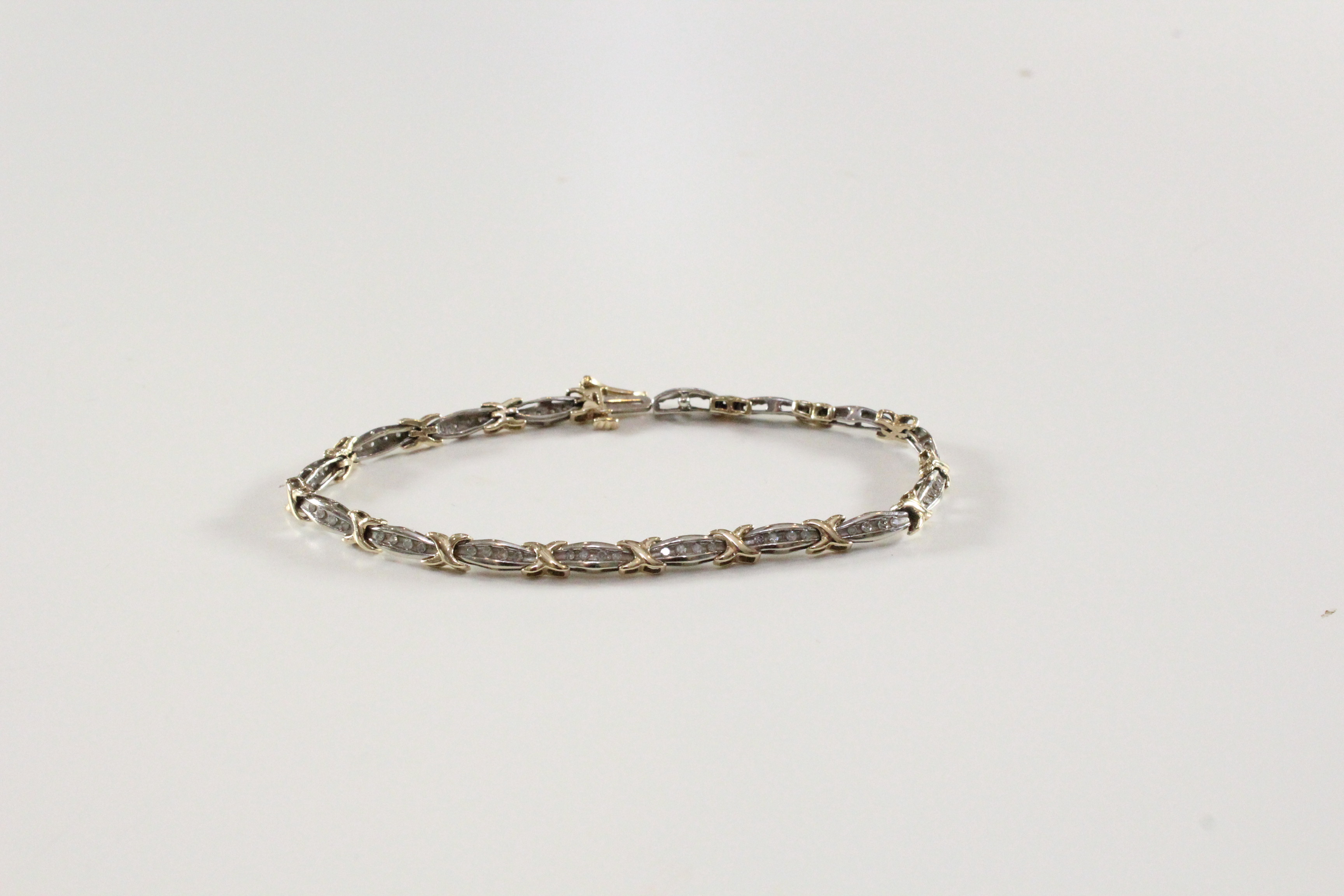 10K White Gold Diamond Bracelet