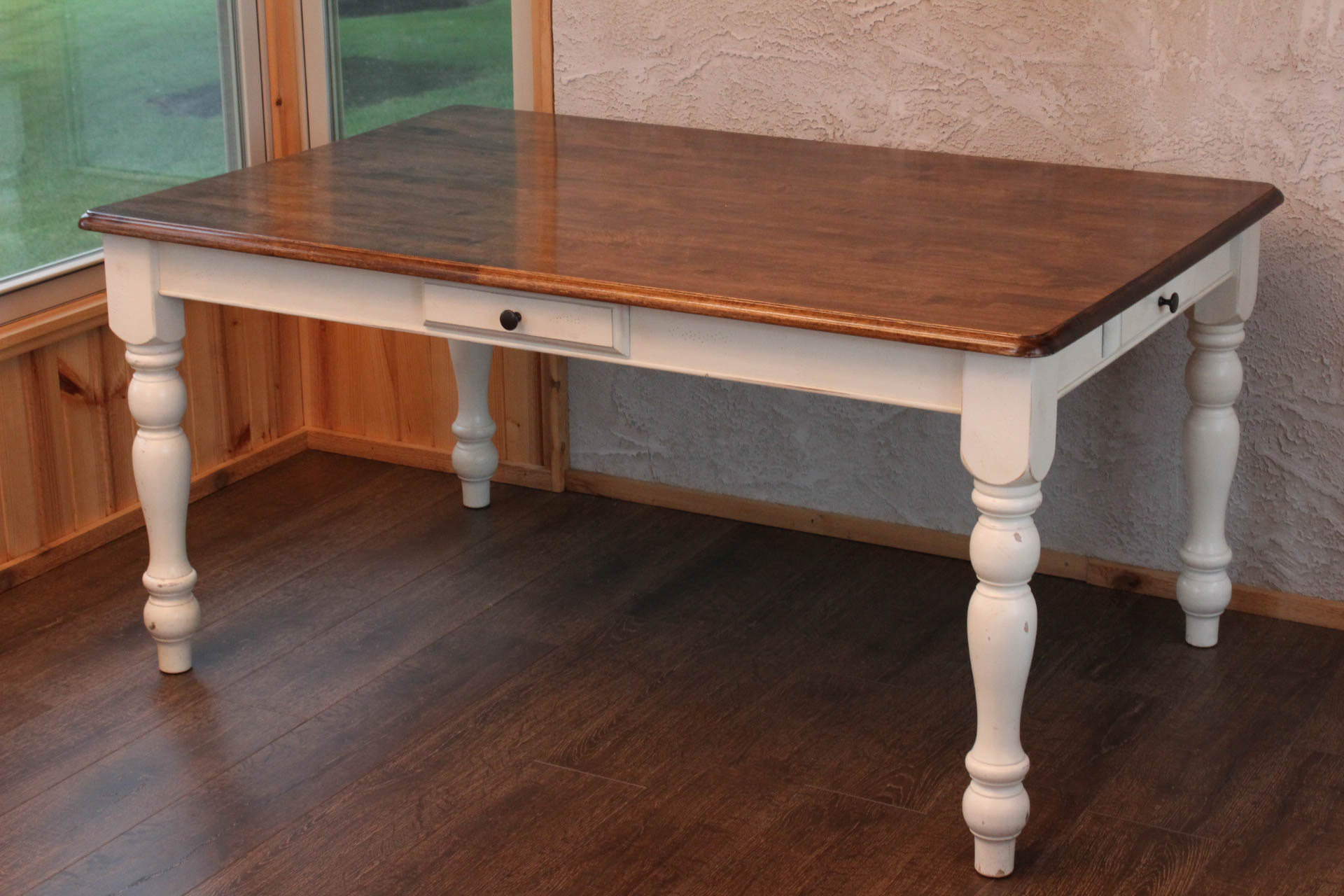 Vintage Style Farmhouse Table
