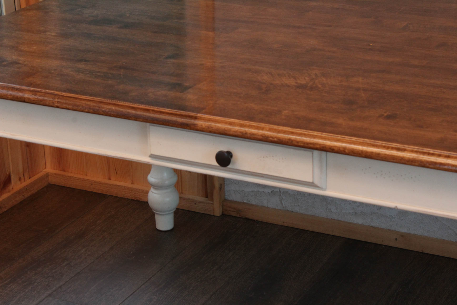 Vintage Style Farmhouse Table