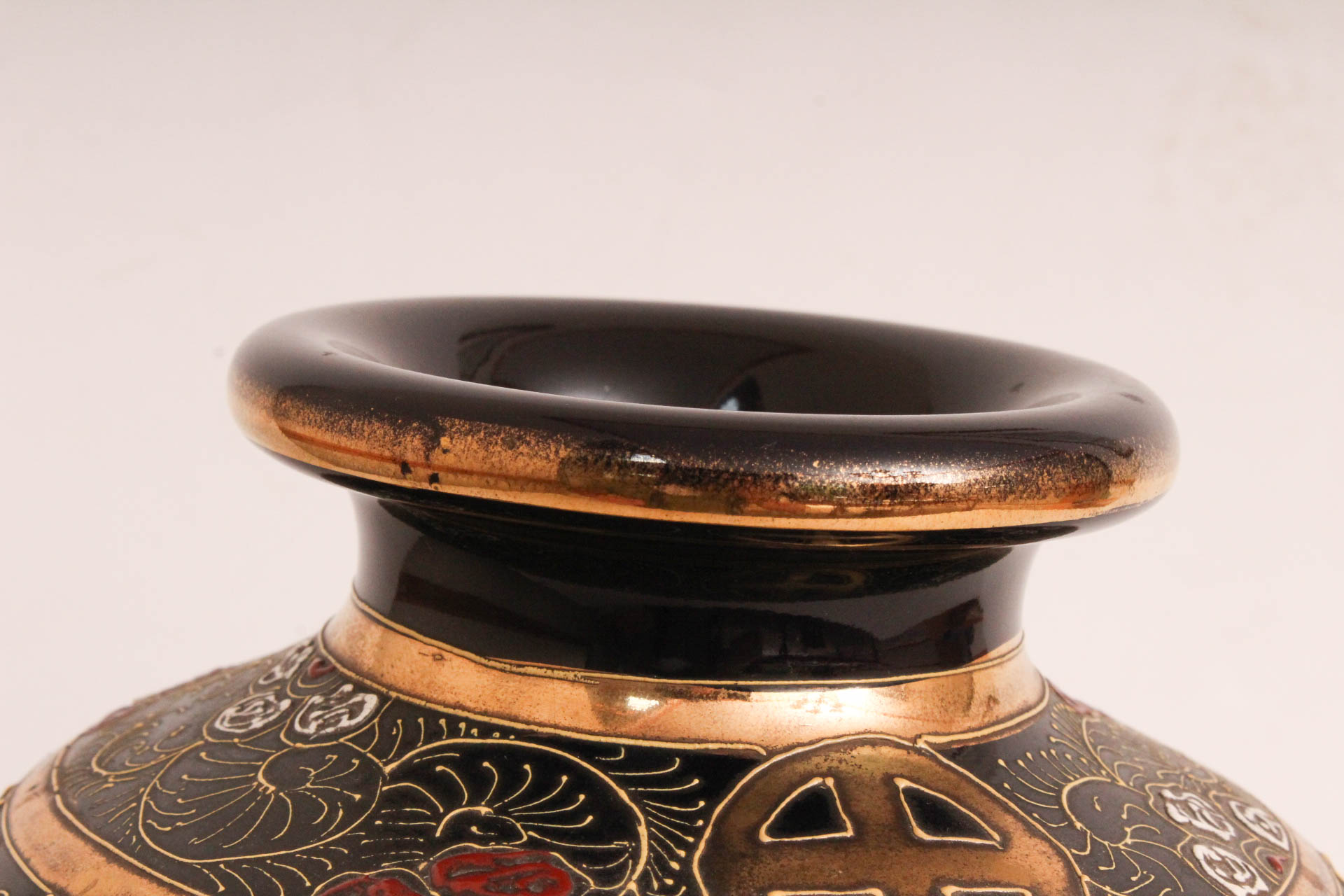 Antique Japanese Satsuma Kinkozan Vase