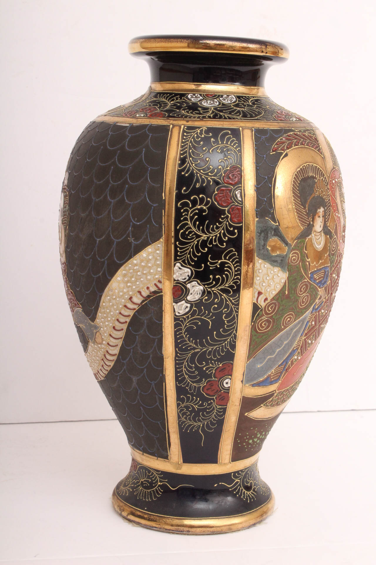 Antique Japanese Satsuma Kinkozan Vase