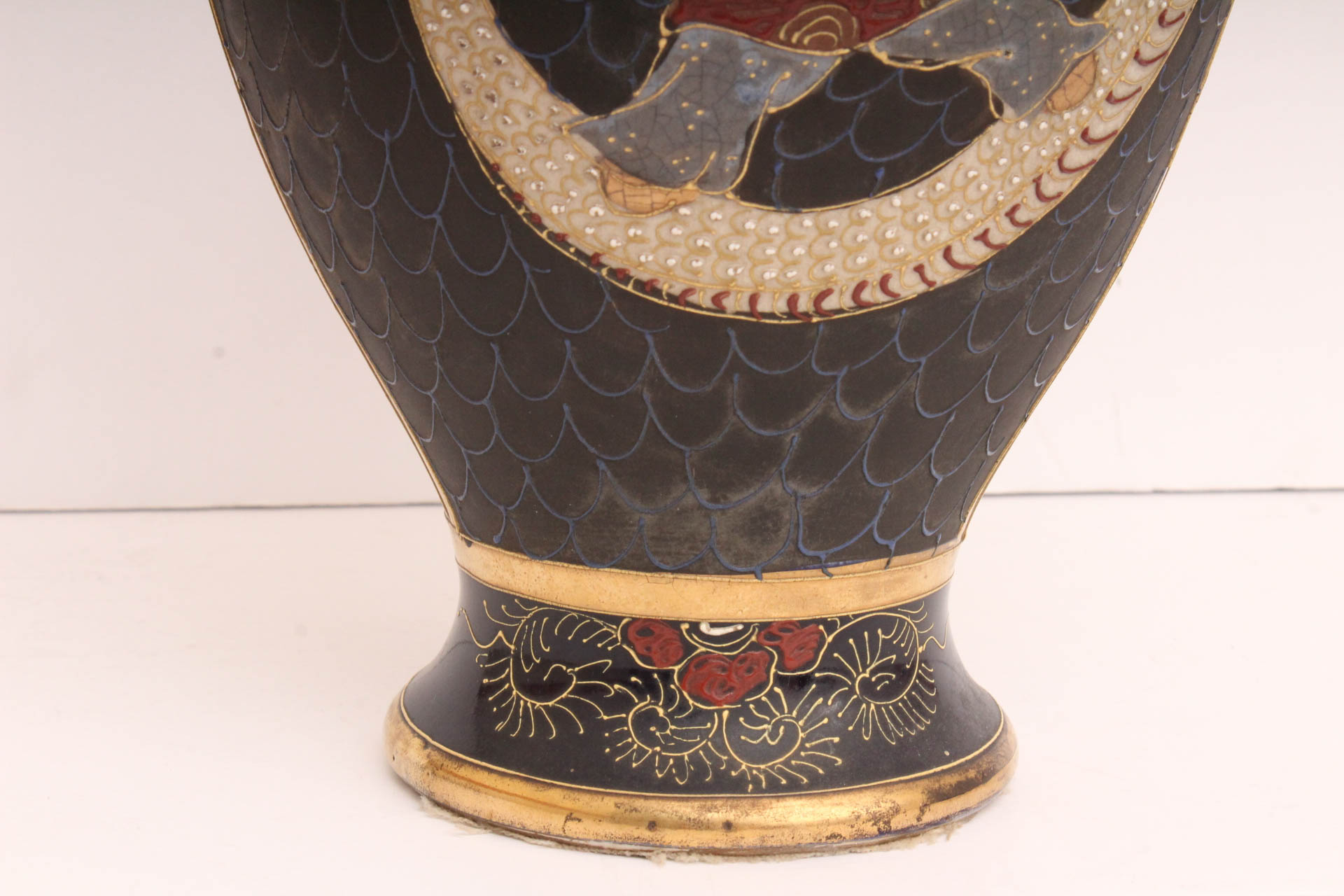 Antique Japanese Satsuma Kinkozan Vase
