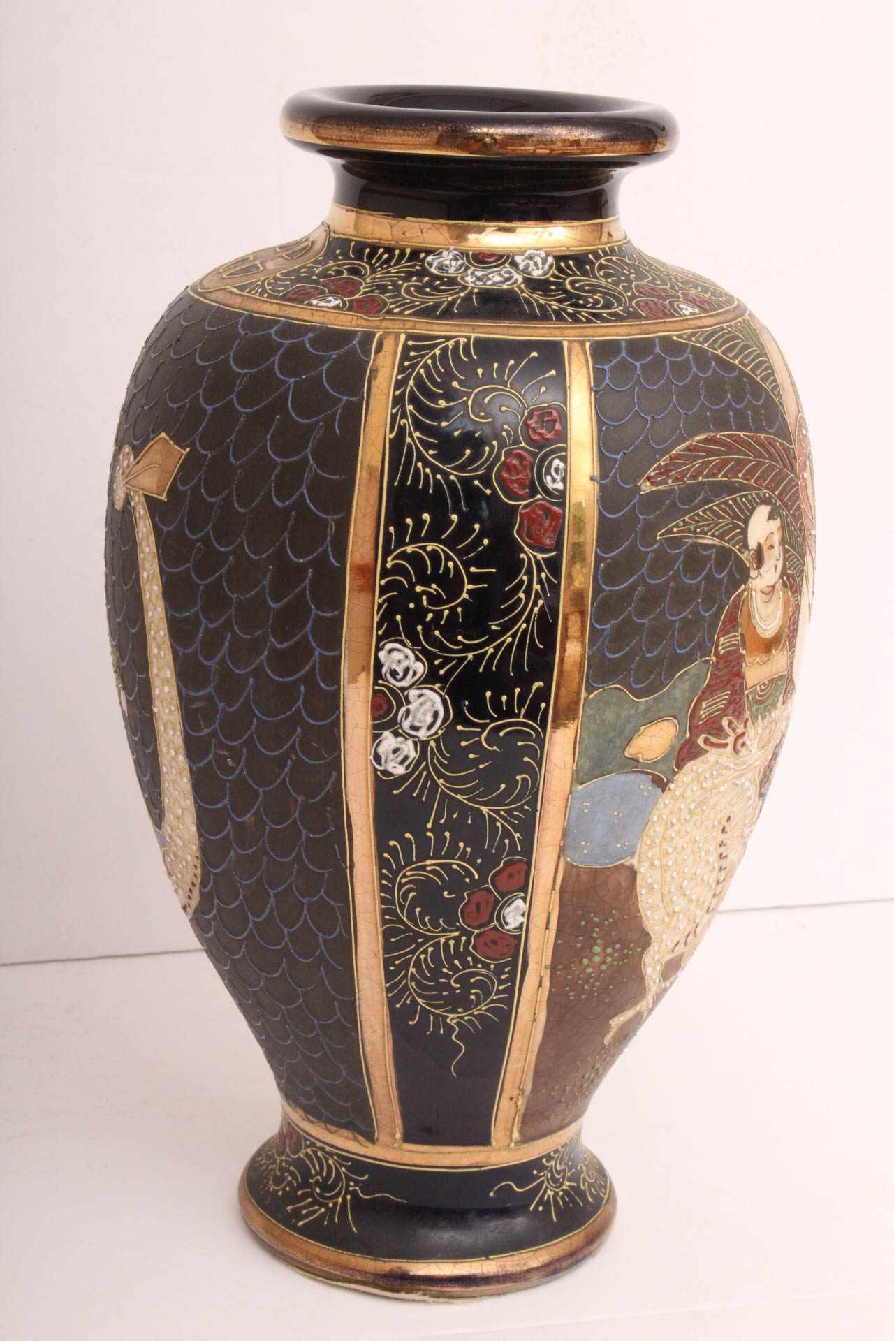 Antique Japanese Satsuma Kinkozan Vase