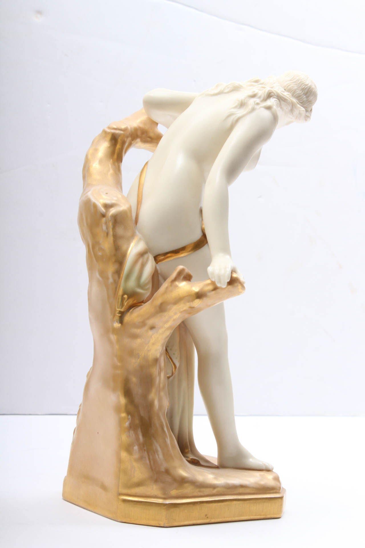 Royal Worcester Figurine "The Bather Surprised"