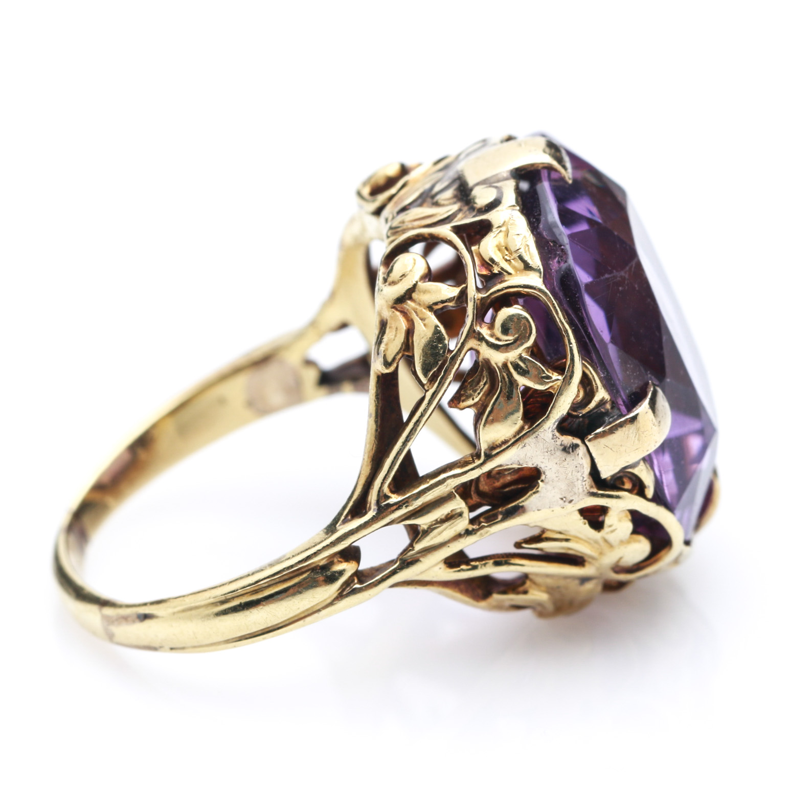 14K Yellow Gold 10.81 CT Amethyst Ring